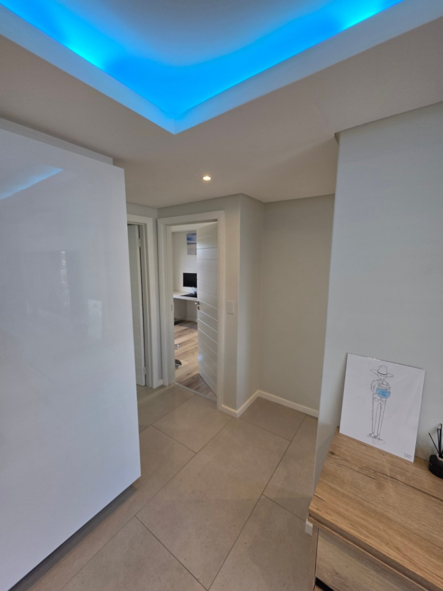 2 Bedroom Property for Sale in Lansdowne Western Cape